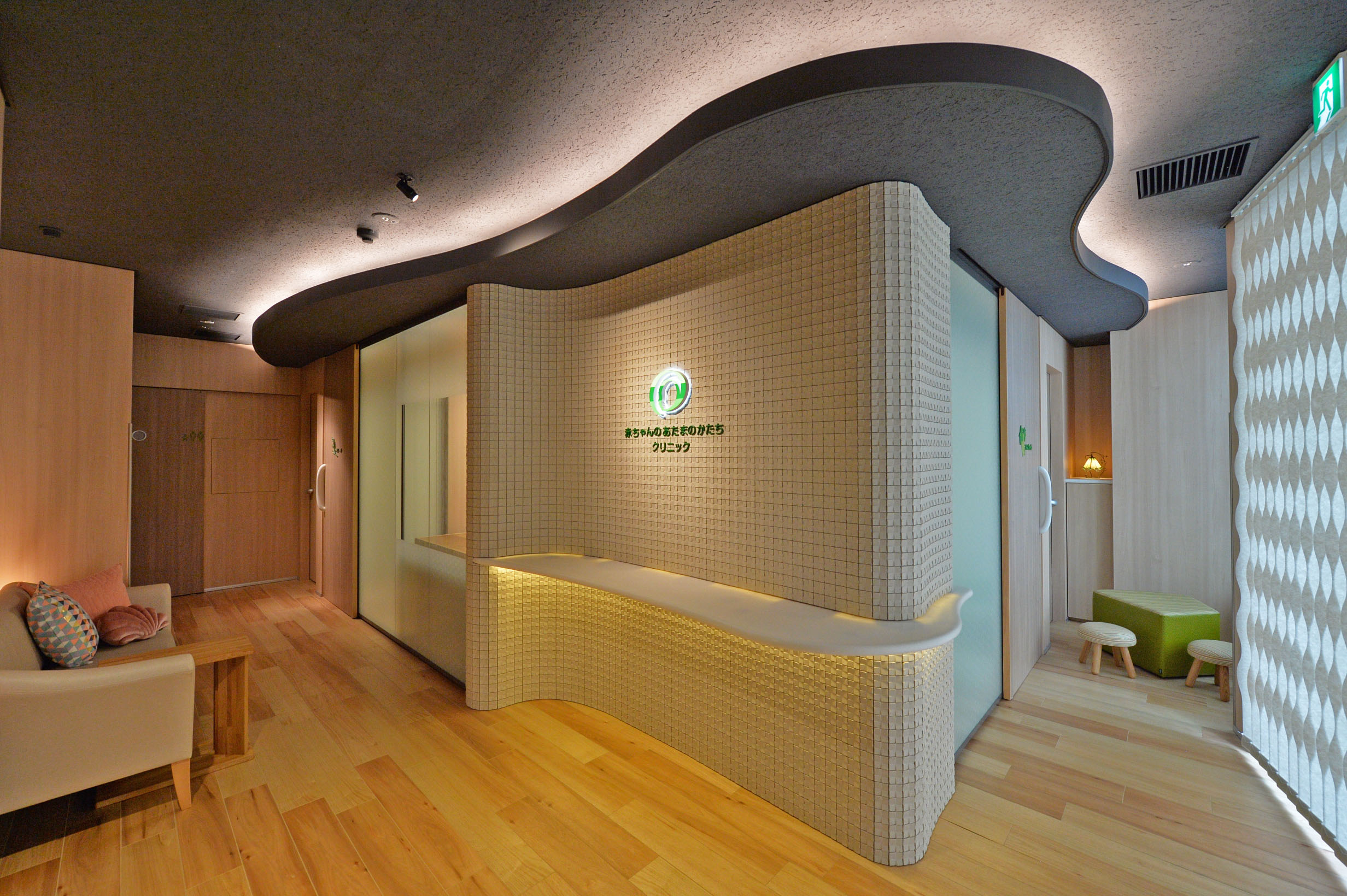 クリニックエントランス